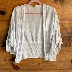 Gimmicks short kimono style top